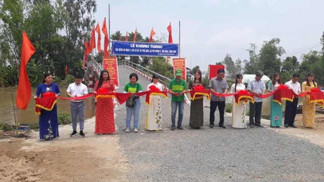 Cat bang khanh thanh cau An Binh  2.jpg