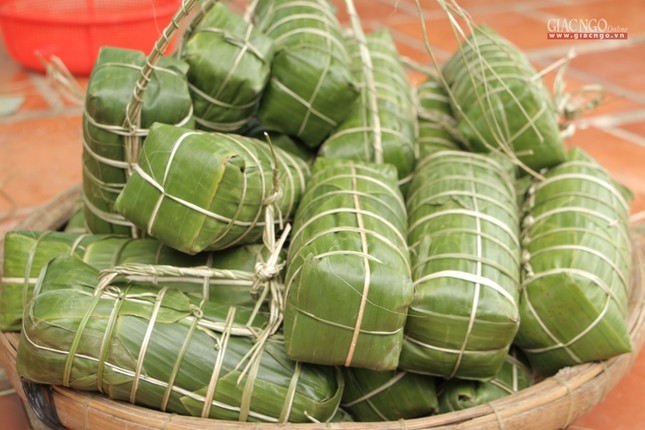 Gói bánh tét chuẩn bị đón mùa lễ Sene Đônta ảnh 5 IMG_7300.jpg