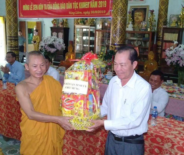 Họp mặt chư Tăng, Phật tử Khmer mừng lễ Sene Đônta ảnh 1 IMG_20190926_123804.jpg