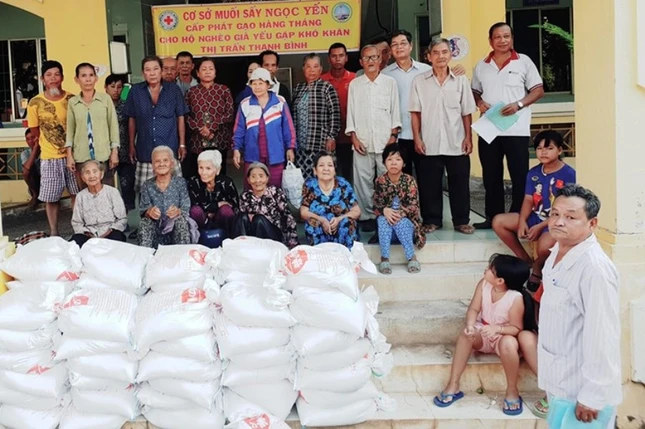 Canh tang qua cho ho ngheo  TTTB.jpg