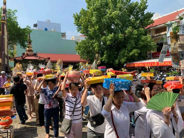 TP.HCM: Chùa Nam Tông tổ chức lễ dâng y Kathina ảnh 3 IMG_20191015_114131.jpg