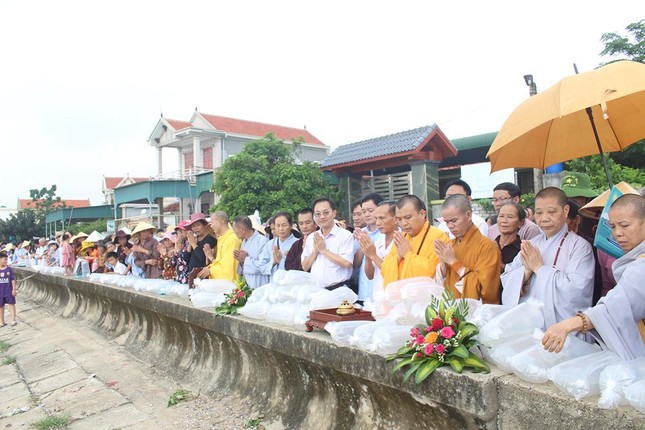 Nghệ An chính thức khai mạc Lễ hội Quan Âm Nam Hải ảnh 4 a4.jpg