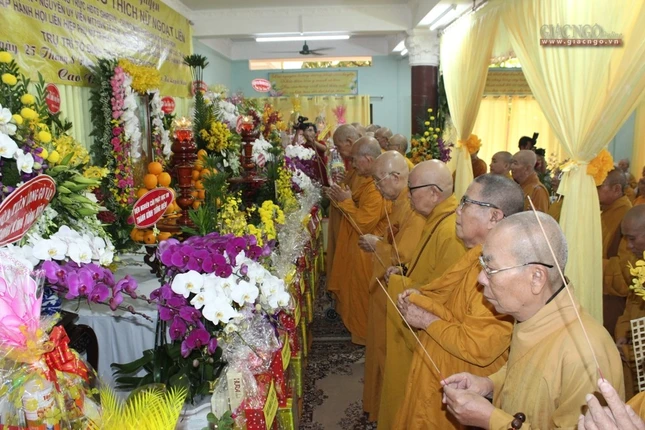 Lễ chung thất NT.Thích nữ Ngoạt Liên ảnh 3 3np.jpg