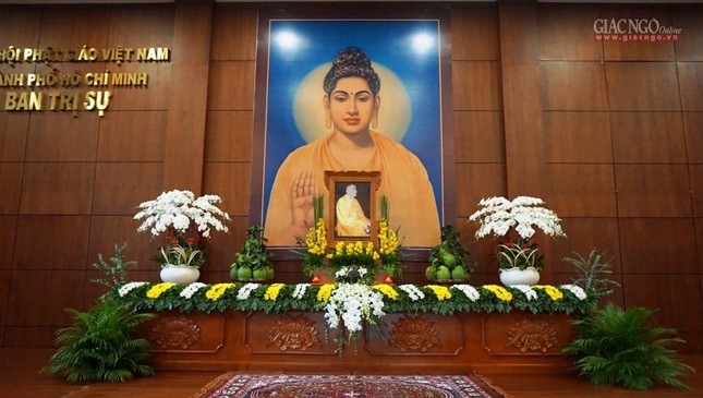 TP.HCM: Nhiều nơi tưởng niệm Đại lão HT.Thích Trí Quang ảnh 6 VNQT2.jpg