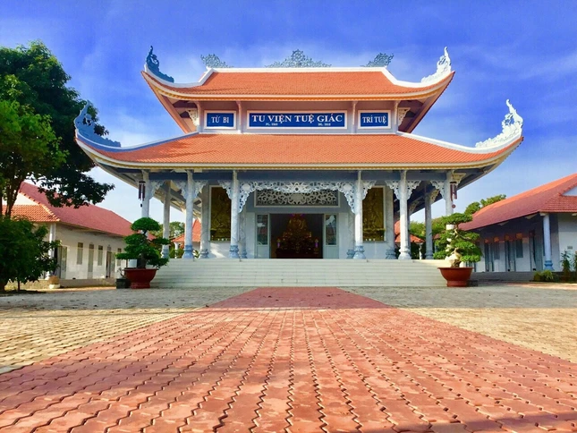 Về việc tu học ở Viện Chuyên tu Tuệ Giác ảnh 3 atuegiac6.jpg