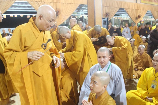 Đại giới đàn Diệu Tâm: 632 giới tử cầu thọ Bồ-tát giới ảnh 2 e0aa47a26f15894bd00417.jpg