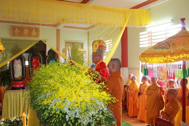 Cung tống kim quan HT.Thích Đồng Tịnh nhập bảo tháp ảnh 7 bd 2.jpg