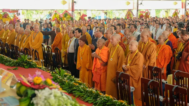 Long trọng lễ kỷ niệm 35 năm thành lập Học viện Phật giáo VN tại TP.HCM ảnh 1 _DSF3392.jpg