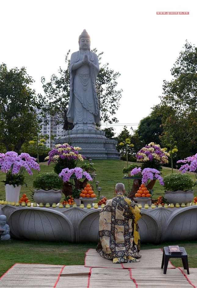 Le via Phat A Di Đà  (5).jpg