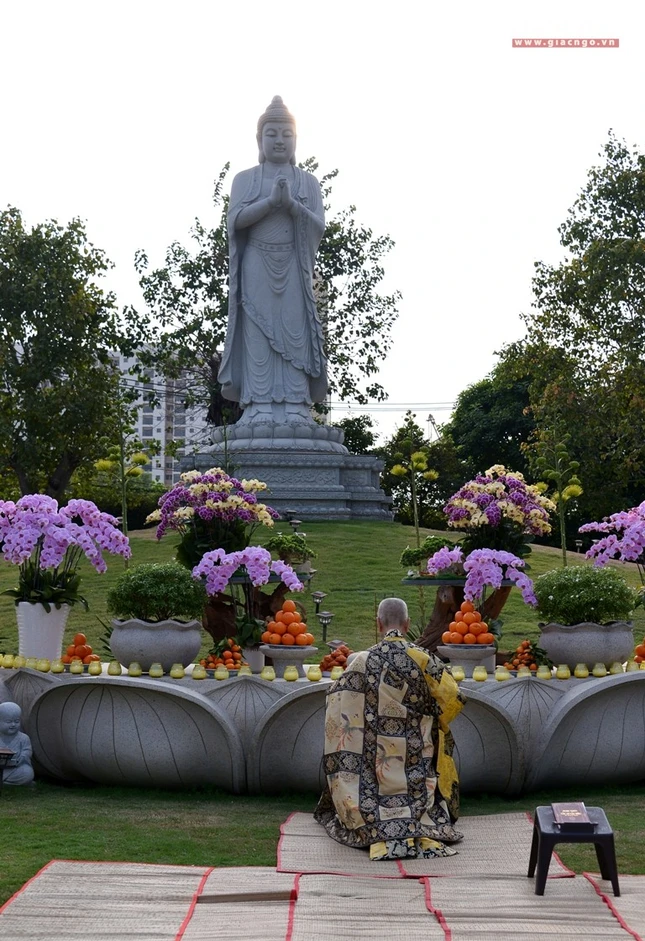 Le via Phat A Di Đà  (5).jpg