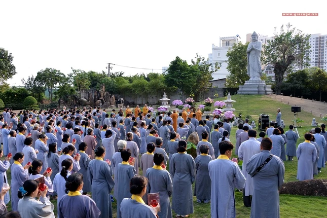 Le via Phat A Di Đà  (7a).jpg