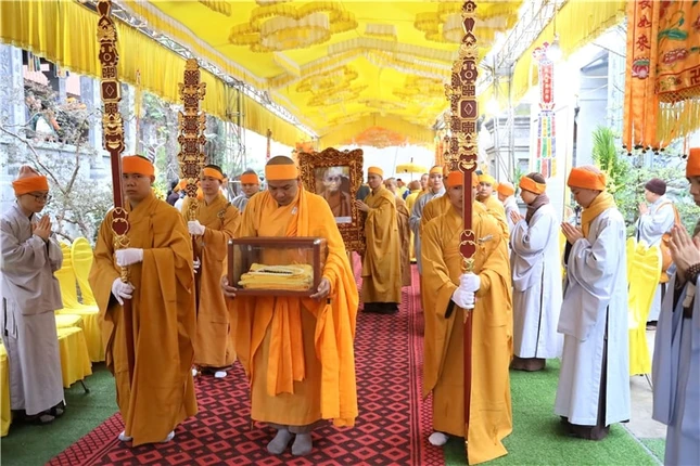 Lễ tưởng niệm, nhập bảo tháp Trưởng lão HT.Thích Minh Tâm ảnh 7 IMG_22122019_30.jpg