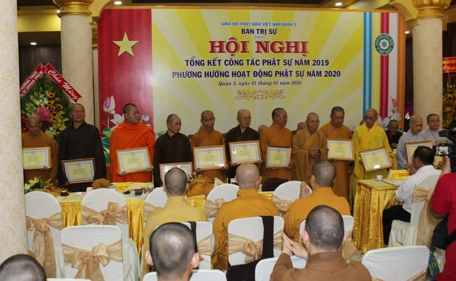 Q.3: Phật sự thành tựu nhờ đoàn kết nội bộ ảnh 4 11q.JPG