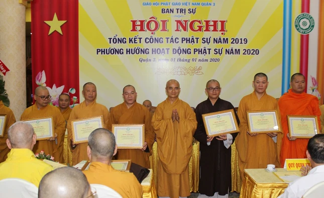 Q.3: Phật sự thành tựu nhờ đoàn kết nội bộ ảnh 5 12q.JPG