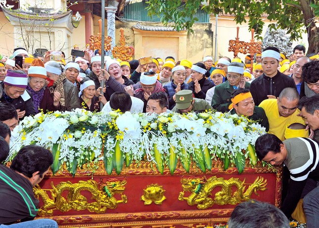 Cung tống kim quan NT.Thích nữ Đàm Tâm nhập tháp ảnh 6 le tang ni trương 026.jpg