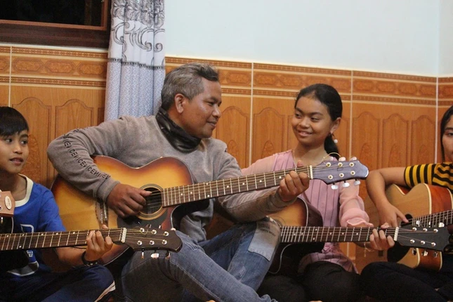 hinh  xh GN 1032 - Người mang .jpg