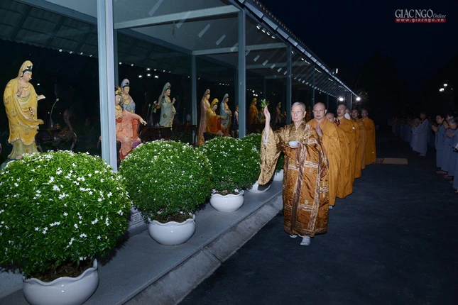 An vị 33 tôn tượng Quan Âm (5).jpg