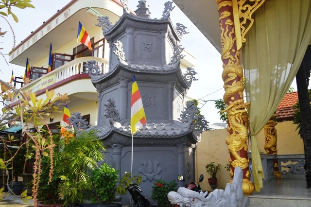 thap ht tri thanh.jpg