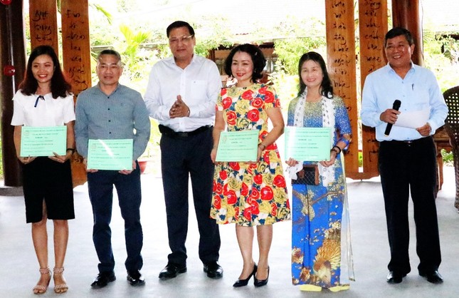 lang nghe truong son.JPG