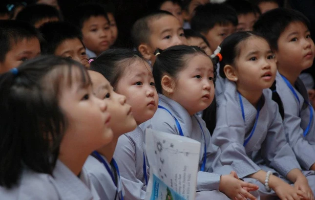 giao-duc-thieu-nhi-tung-do-tuoi-theo-quan-niem-phat-giao.jpg