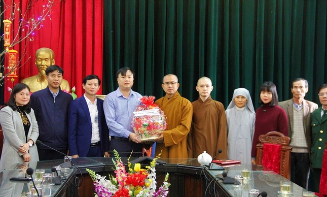 Đại diện Phật giáo chúc Tết công an, chính quyền ảnh 2 03.jpg