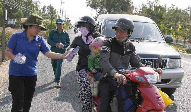 phat nuoc tram chim.jpg