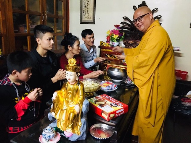 Đi chùa cầu an đêm giao thừa ảnh 1 02.jpg