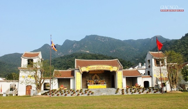 yen tu.jpg