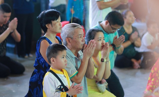 Cầu an và kiến tạo sự an lành ảnh 1 vng tet 6.jpg