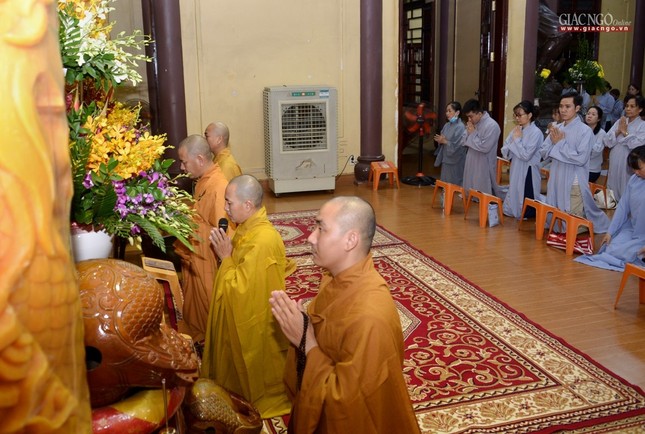 Ram thang Gieng (3).JPG