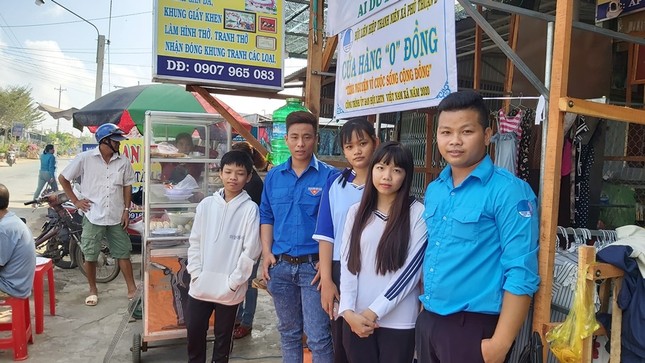 NHAN RONG CUA HANG 0 DONG.jpg