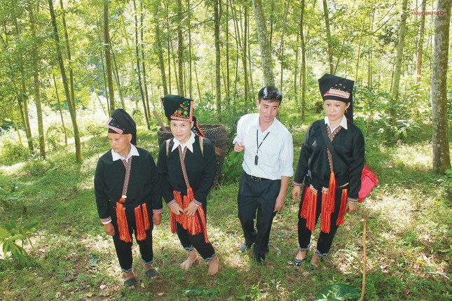 phu nu Dao.jpg