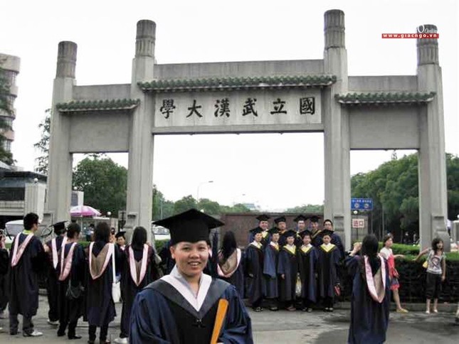 tác giả.jpg