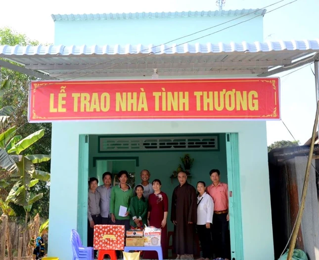 Tang nha TT va qua.jpg