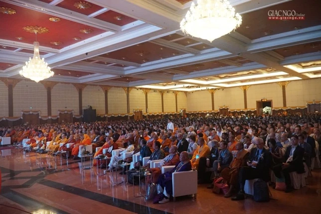 Vesak LHQ Thai Lan 2018.jpg