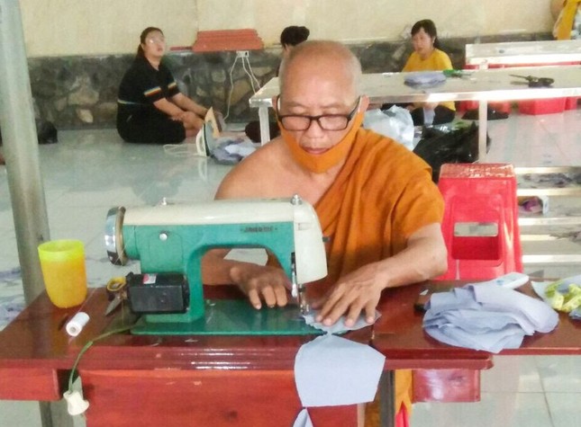 Khảu trang.jpg