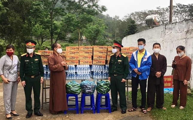 Nghệ An: Chùa Tu, chùa Đại Tuệ chung tay chống dịch ảnh 2 chua Tu 1.jpg