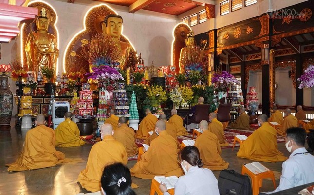 Trang nghiêm lễ Tắm Phật tại chùa Vĩnh Nghiêm ảnh 1 2vn.jpg