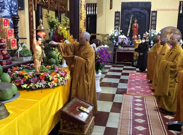 Cử hành lễ Tắm Phật tại chùa Quán Sứ - trụ sở TƯGH ảnh 4 H4.jpg