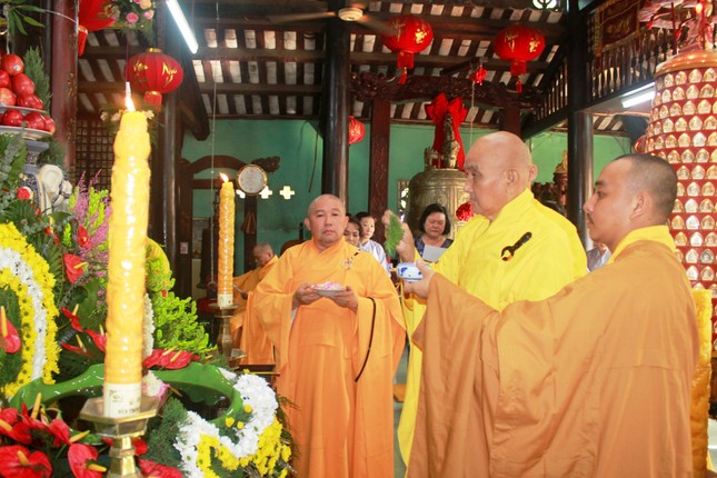 Các nơi thành kính cử hành nghi thức Tắm Phật ảnh 3 dtmocduc.jpg