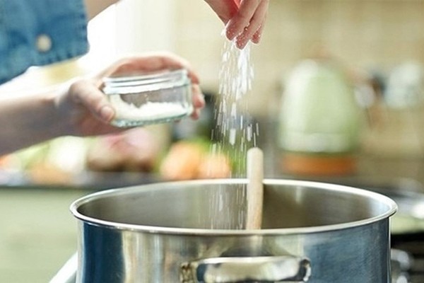 'Sát thủ' âm thầm đến từ hủ gia vị trong bếp ảnh 1 Nuoi.jpg
