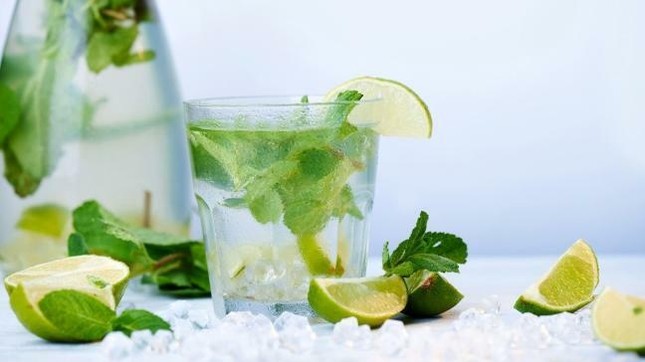 5 thức uống giảm mụn ảnh 1 giammun.jpg