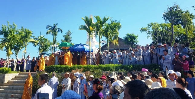 duc dai hong chung.jpg