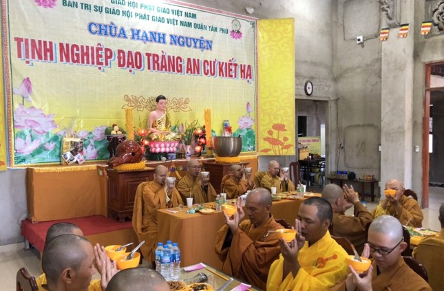 TP.HCM: Phật giáo Q.Tân Phú khai hạ ảnh 4 tanphuancu.2.jpg