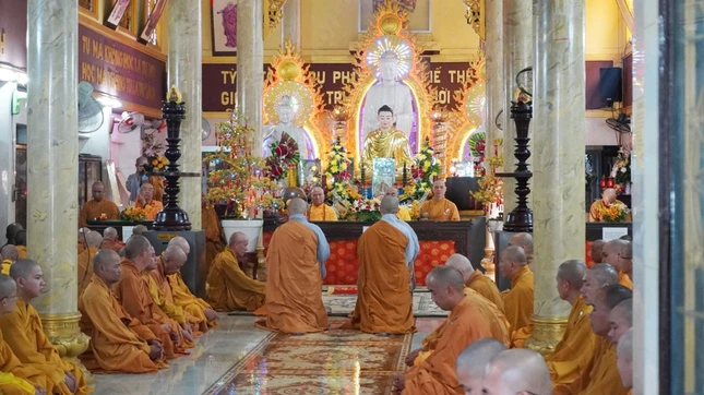 Chư Tăng Ni Q.12 tác pháp an cư PL.2564 ảnh 6 19q.JPG