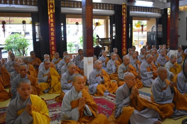 Chư Ni Phật giáo Q.3 tác pháp an cư ảnh 3 2ph.jpg