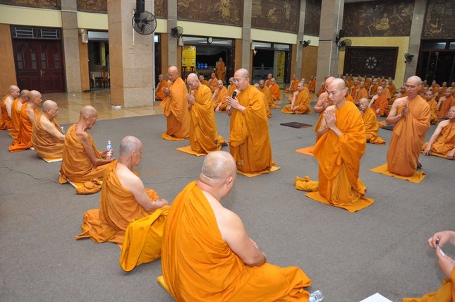 Hệ phái Khất sĩ khai hạ tại Pháp viện Minh Đăng Quang ảnh 2 khatsi3.jpg