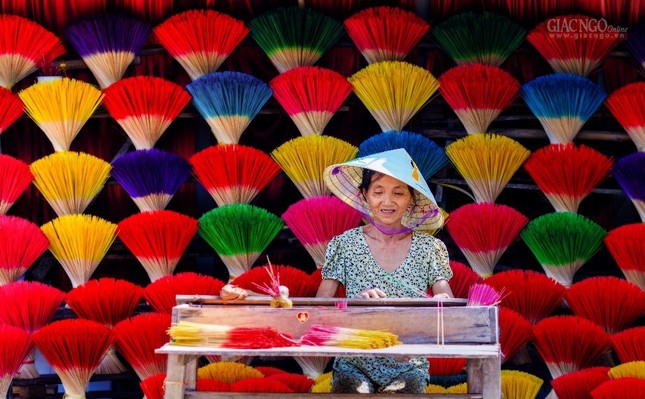 5 phút với tác giả “Nhà sư chở thuyền hoa trên mây” ảnh 7 7tt.jpg