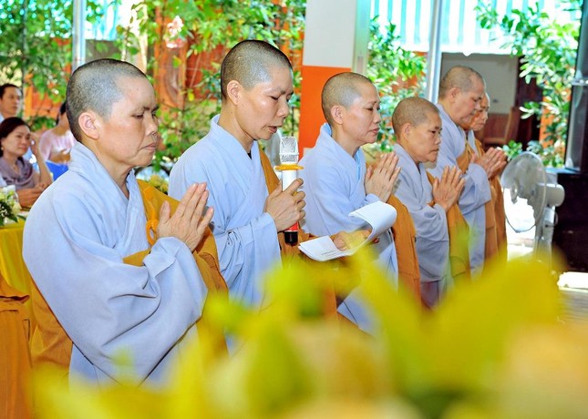 SƯ CÔ THÍCH ĐÀM ĐỊNH TÁC BẠCH CẦU PHÁP.jpg
