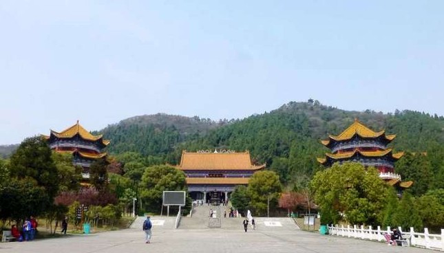 chua Lingquan.jpg